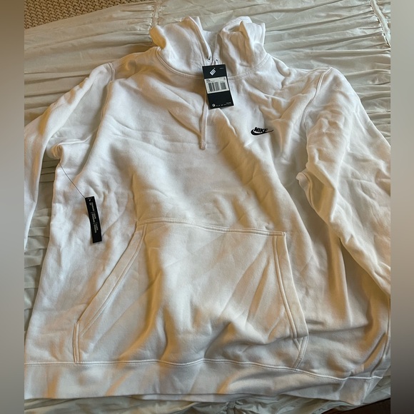 NWT Nike Men's Sportswear Club Fleece hoodie white with black logo - Picture 5 of 6